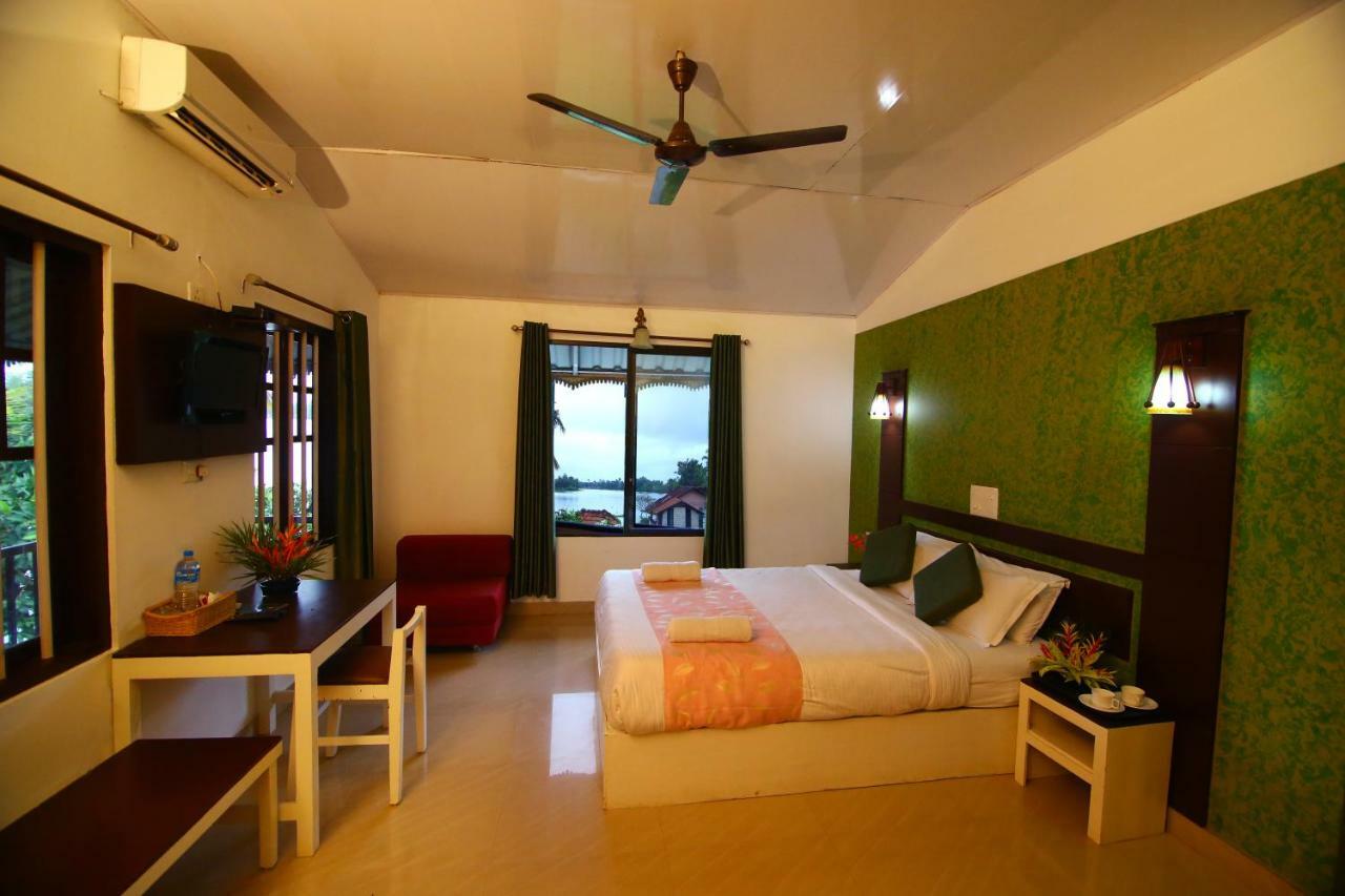 Green Palace Ayurveda Resort, Alleppey Alappuzha Buitenkant foto