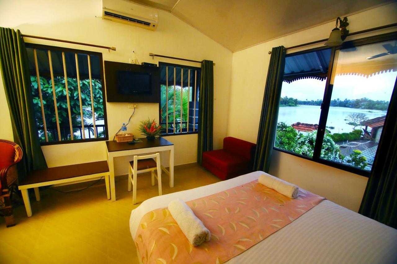 Green Palace Ayurveda Resort, Alleppey Alappuzha Buitenkant foto