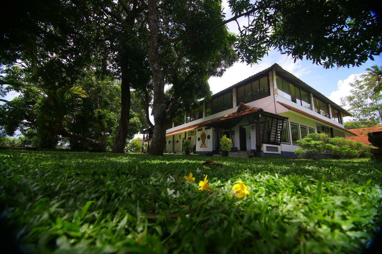 Green Palace Ayurveda Resort, Alleppey Alappuzha Buitenkant foto