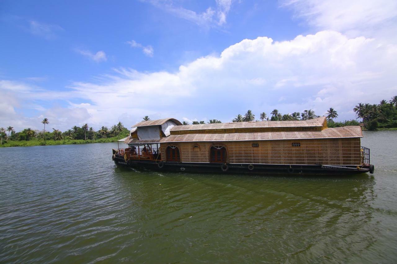 Green Palace Ayurveda Resort, Alleppey Alappuzha Buitenkant foto